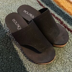 Boutique by Corkys size 7 black sparkle wedge very comfortable